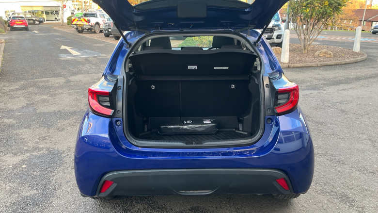 Toyota Yaris 1.5 Hybrid Design 5dr CVT [Panoramic Roof] Hybrid Hatchback